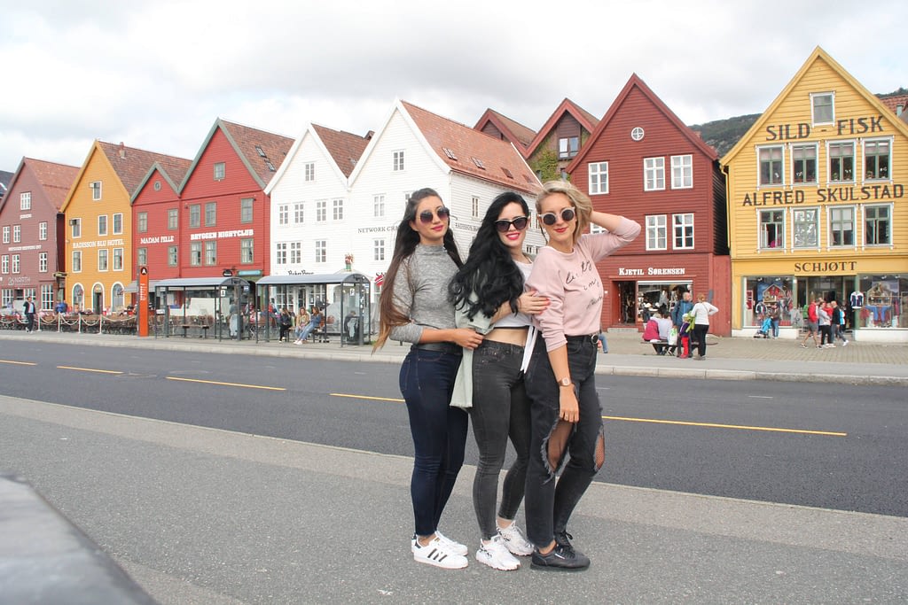 <img width=