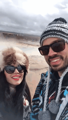 <img src="geysir.jpg" alt="geysir-islandia">
